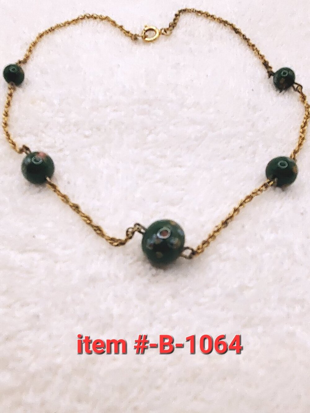 1 gold Chain Necklace, item # B-1064,. wt . 9 grams.